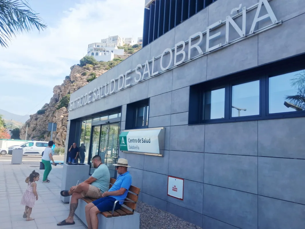 El PP de Salobreña impulsa la adaptación de aseos para ostomizados en edificios municipales y el nuevo Centro de Salud - 90 Costa