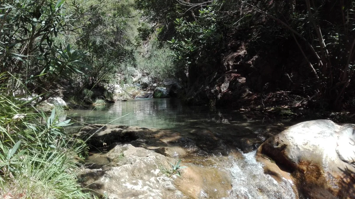 Río Verde de Otívar, el paraíso de aguas esmeralda entre cascadas y pozas naturales - Vivir en la Costa Tropical - 90 Costa