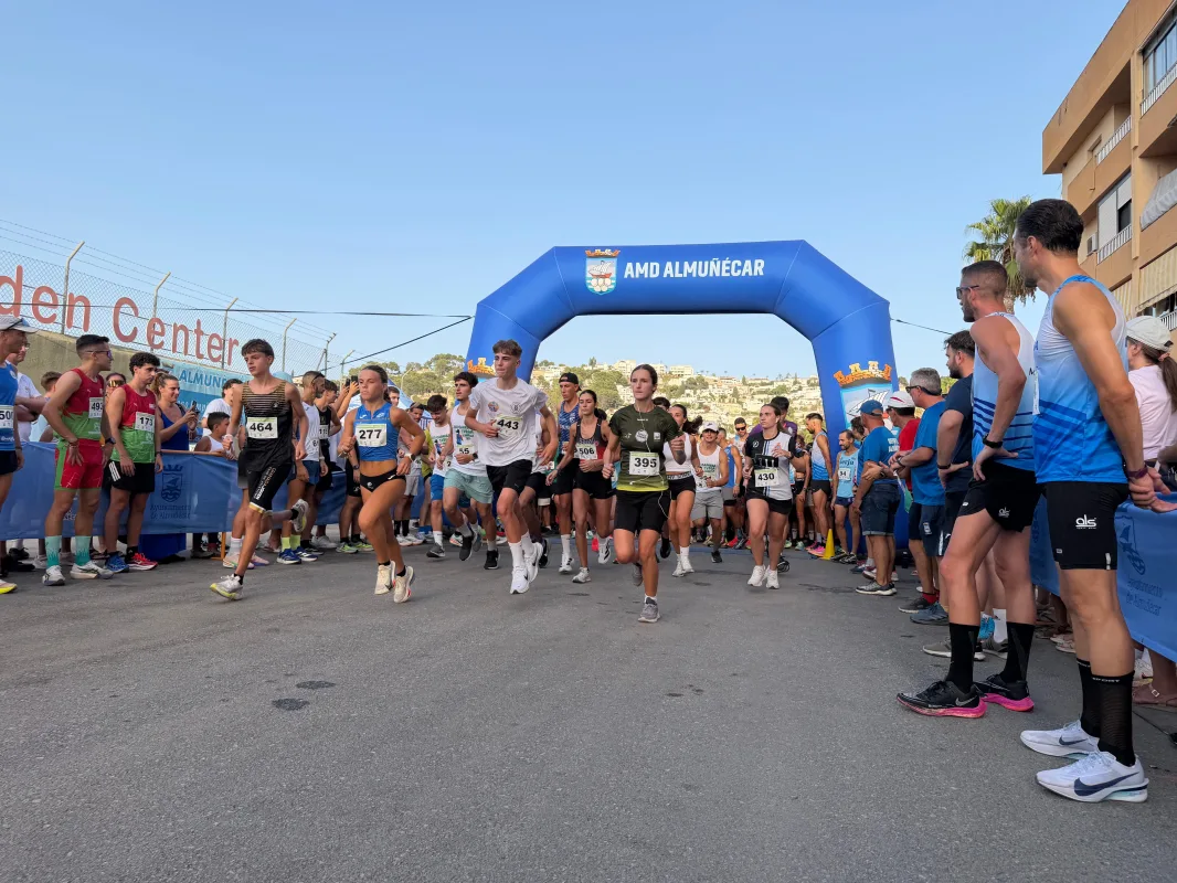 Almuñécar se vuelca con la solidaridad y desafía el calor en la XVI Carrera de la Vega - Deportes - 90 Costa
